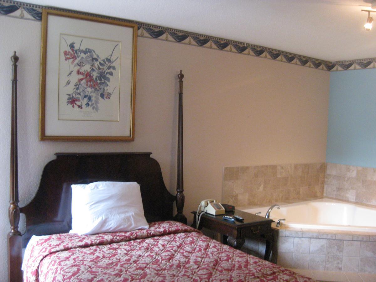 Regency Inn Of Naperville Eksteriør billede